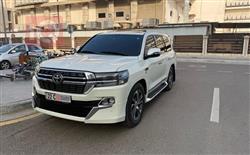 تۆیۆتا لاند کروزەر